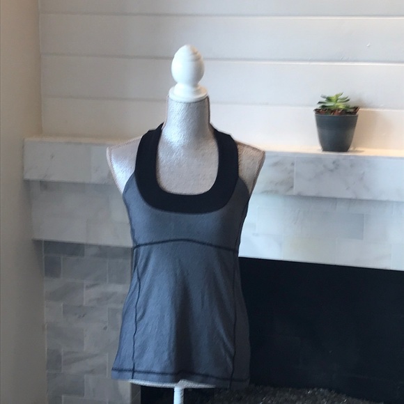 lululemon athletica Tops - Lululemon Athletica Scooped Neck Top EUC!